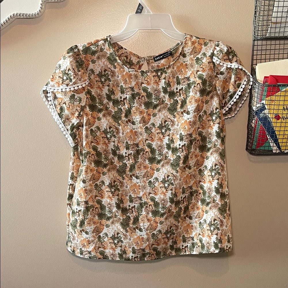 SHEIN Cream Floral Short-Sleeve Blouse with Green and Gold Print